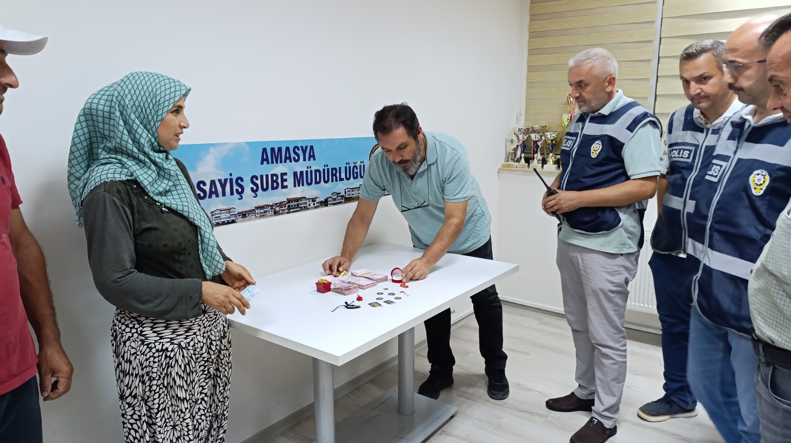 Amasya'da Dolandırıcılık Olayı: 131 Bin Liralık Altınlar Çalındı