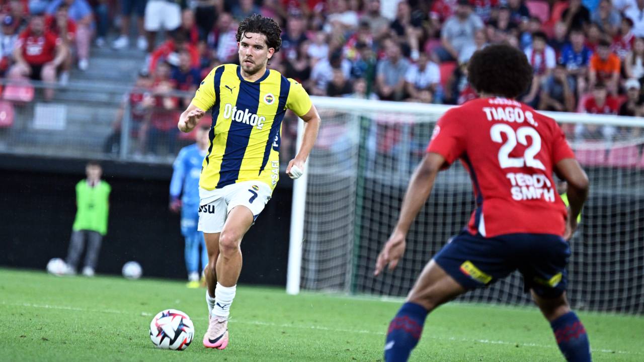 Fenerbahçe'de Ferdi Kadıoğlu için Manchester United Teması