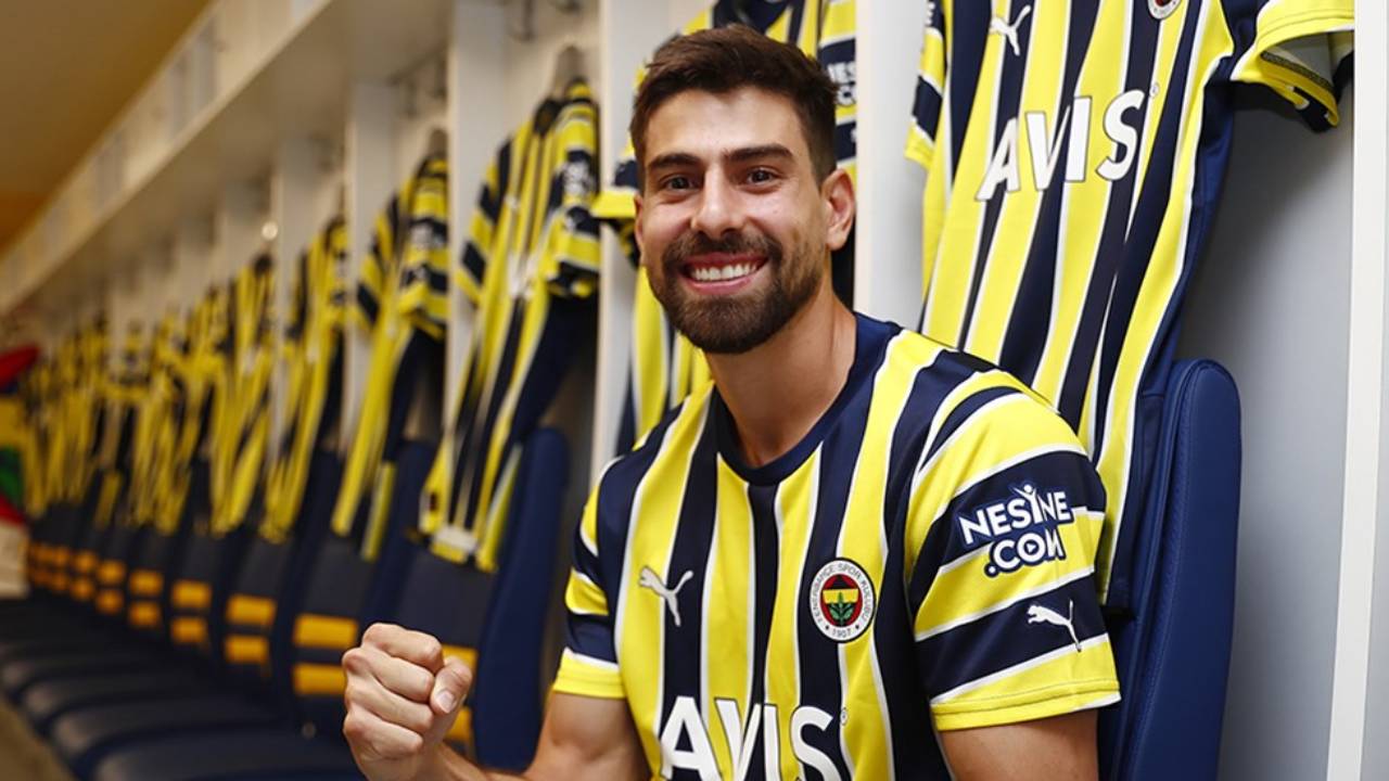 Fenerbahçe'de Luan Peres'in Geleceği Belirsizliğini Koruyor