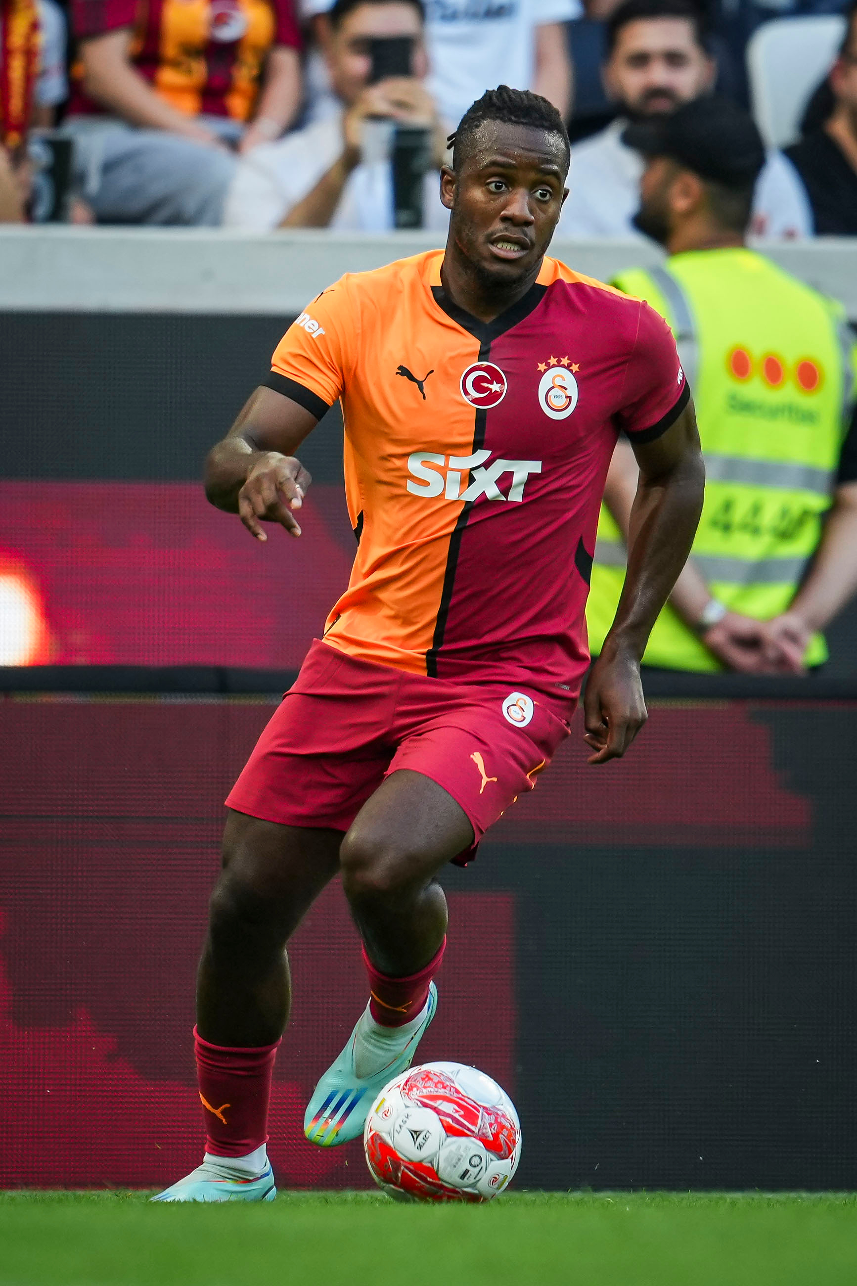 Galatasaray, Süper Lig Açılış Maçında A. Hatayspor'u 2-1 Yenerek 3 Puan Aldı