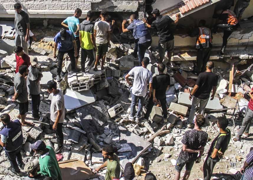 İsrail'in Gazze Şeridi'ne Yönelik Saldırıları: 30 Filistinli Hayatını Kaybetti