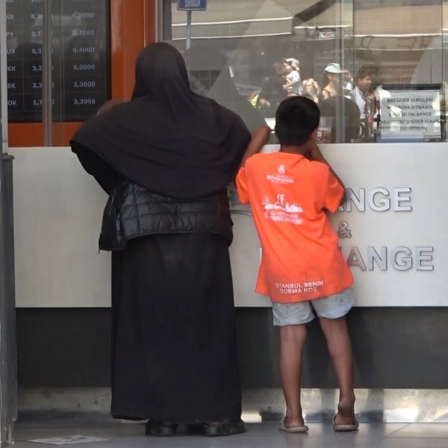 İstanbul Taksim'de Şaşırtan Olay