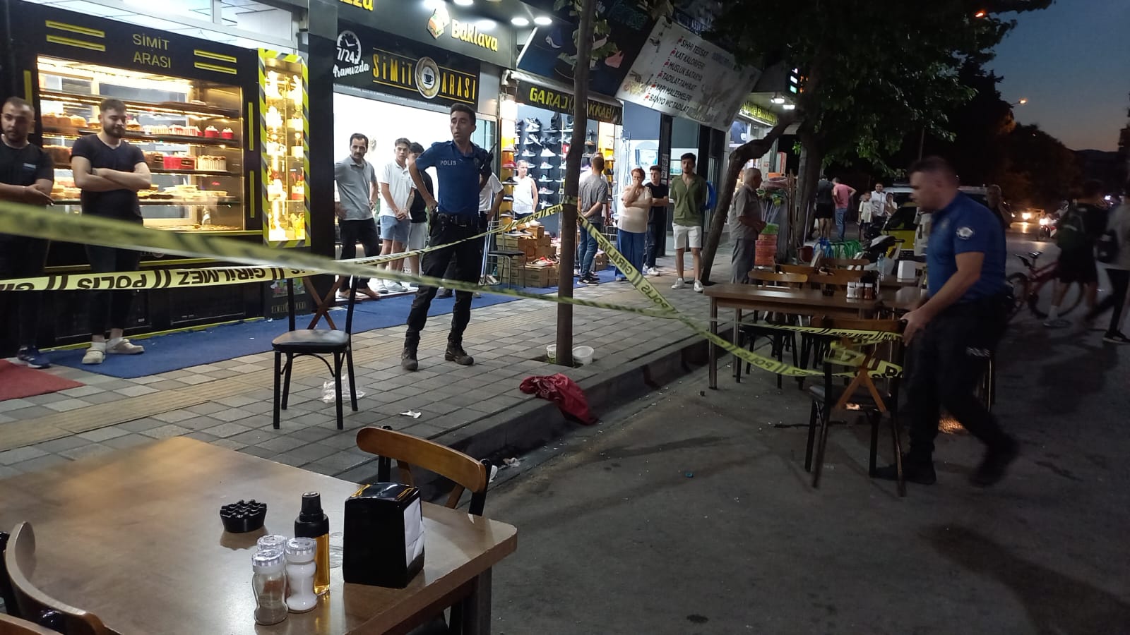 Manisa'da Bıçaklı Kavga: Bir Kişi Yaralandı