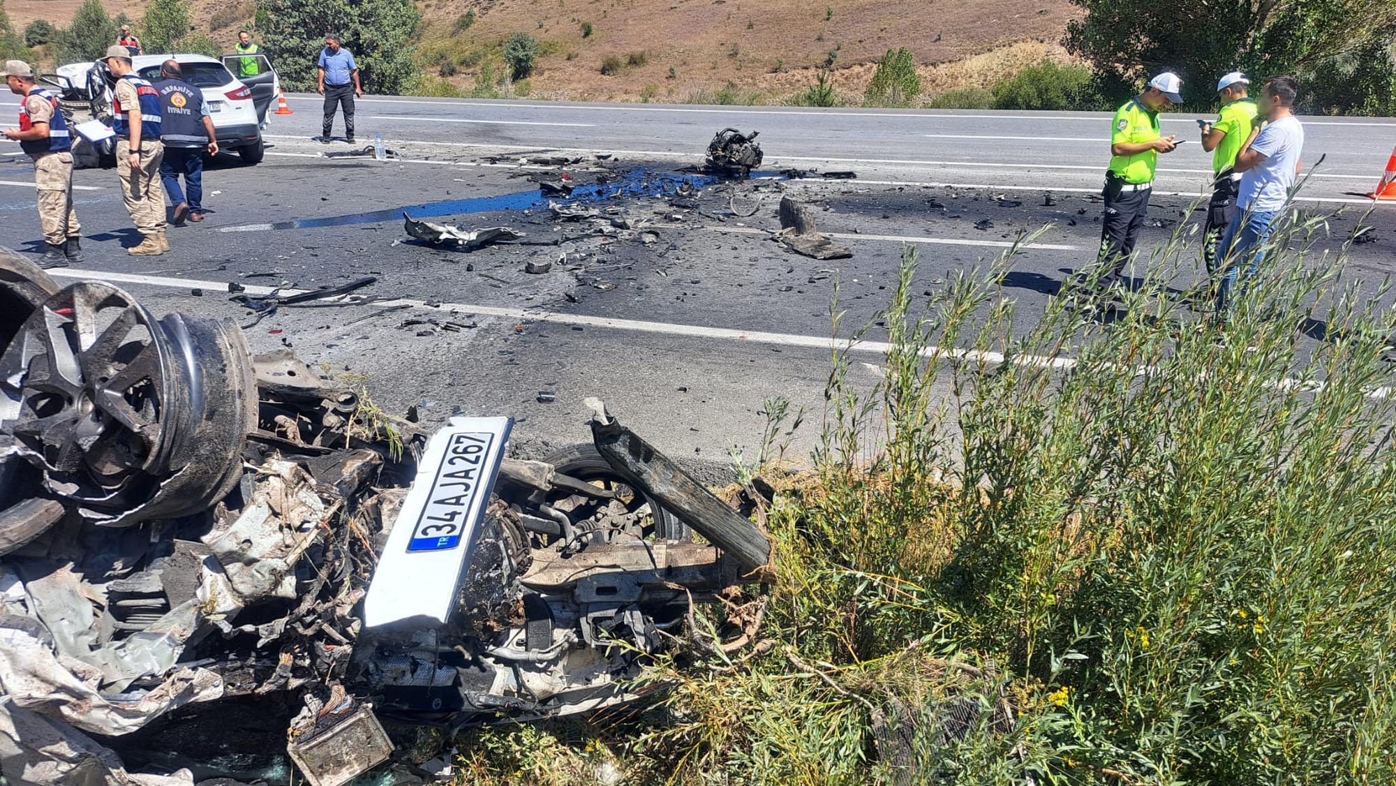 Erzincan'da Trafik Kazası: 3 Ölü, 4 Yaralı