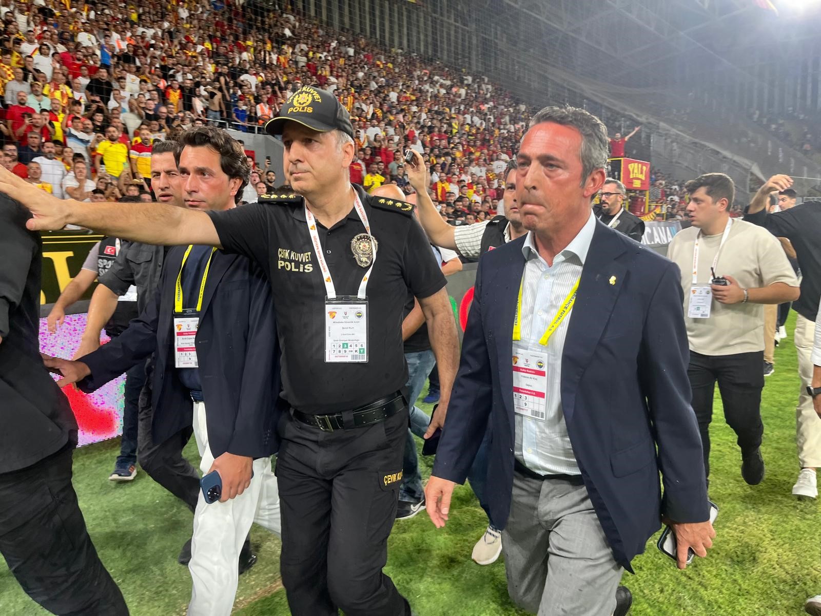 Fenerbahçe, Süper Lig'in 2. Haftasında Göztepe'ye Konuk Oldu