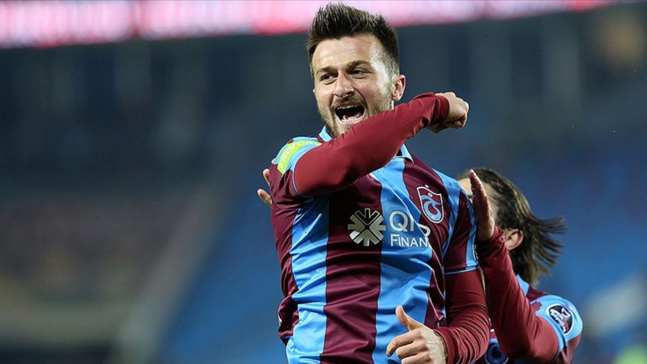 Trabzonspor'dan 4 Ayrılık: Göktan Gürpüz, Batuhan Kör, Murat Cem Akpınar ve Hakan Yeşil Takımdan Ayrıldı