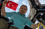 Türkiye'nin ilk astronotu Gezeravcı'dan, uzayda 