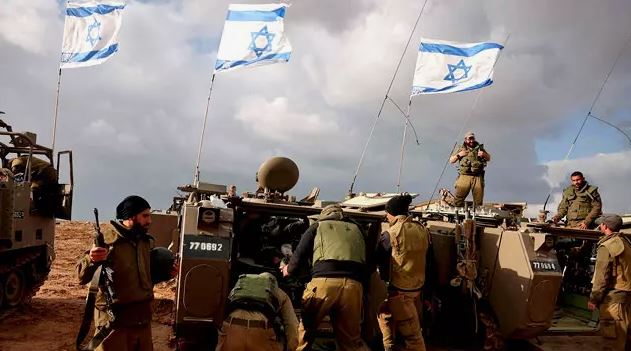 İsrail ordusu, Lübnan'a karşı kuzey cephesinde savaş hazırlıklarını artırdığını duyurdu