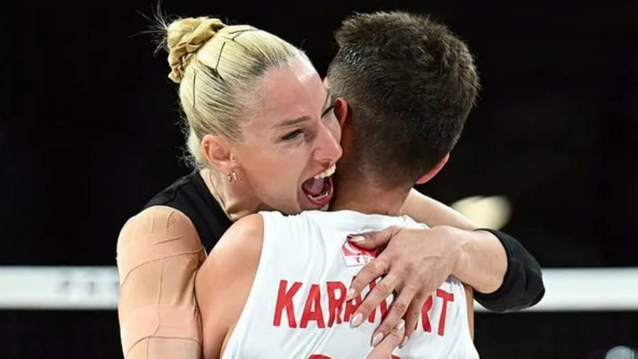 A Milli Kadın Voleybol Takımı Tarih Yazdı: Paris 2024'de Yarı Finale Yükseldi