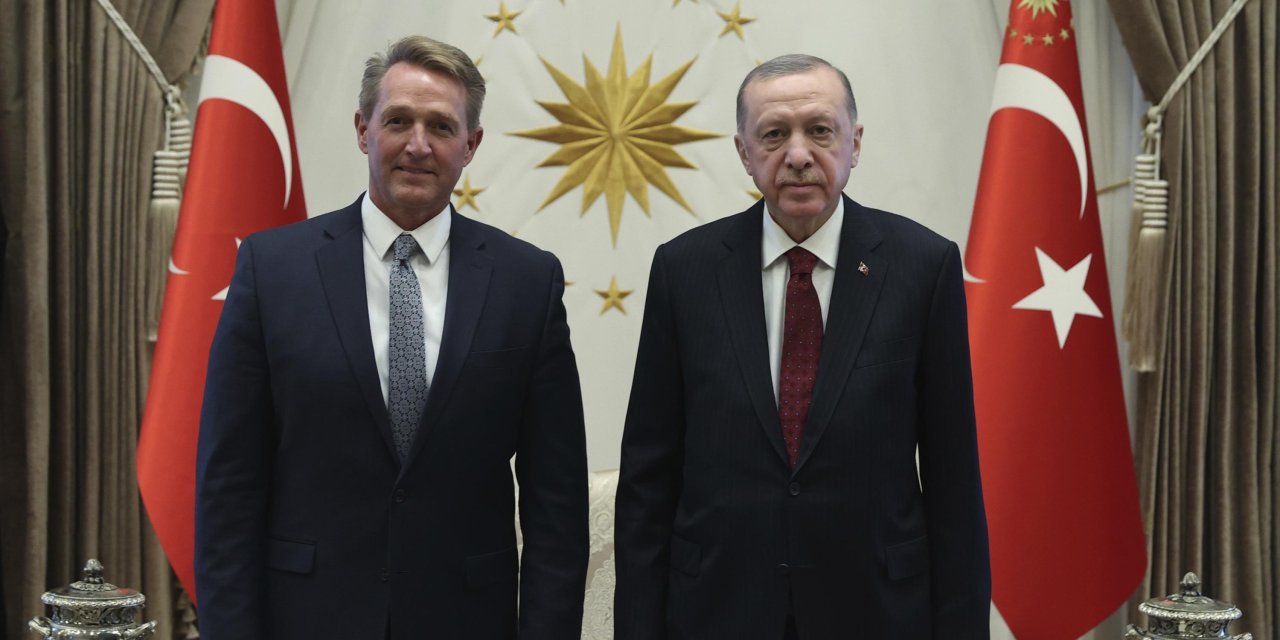 ABD Büyükelçisi Jeff Flake'den Türkiye'ye İran'a Yönelik Çağrı