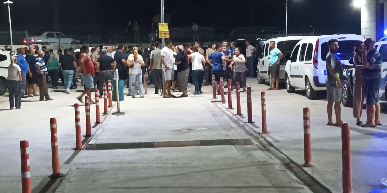 Adana'da Gençlere Motosikletli Saldırı: 1 Ölü, 1 Yaralı