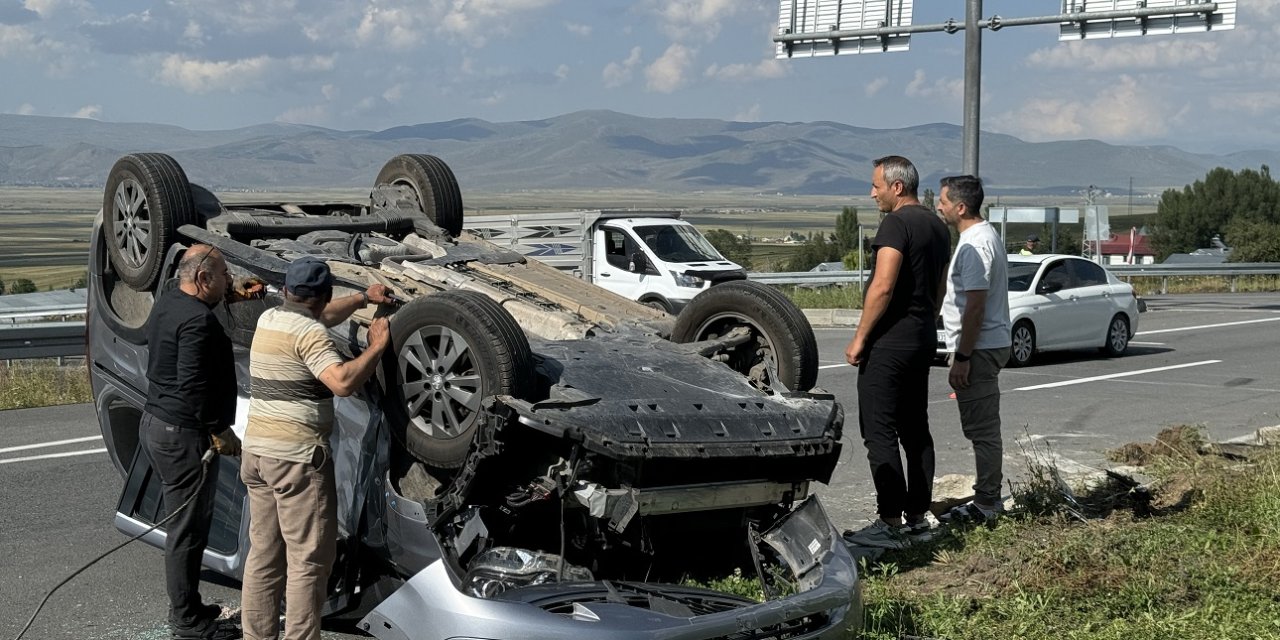 Ardahan'da Trafik Kazası: 5 Yaralı