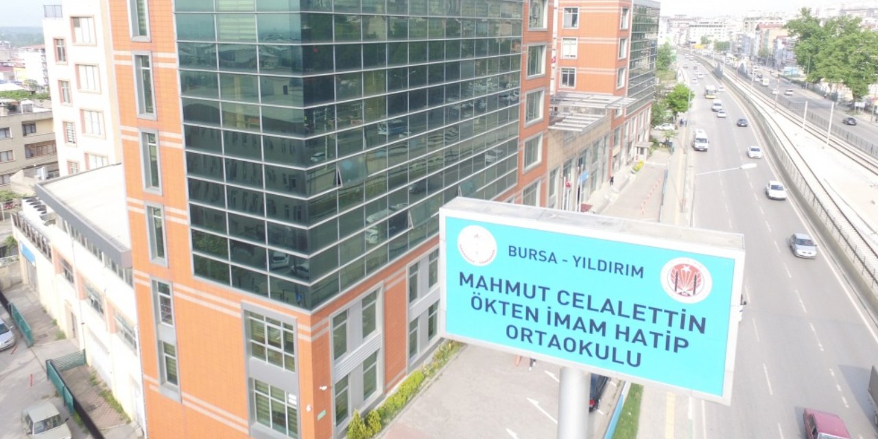 Bursa'da İmam Hatip Okulunda Tartışmalı Veliler Toplantısı