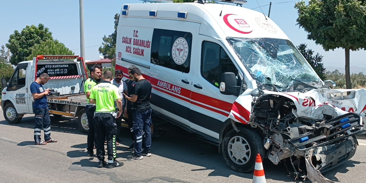 Gaziantep İslahiye'de Ambulans ve Tanker Kaza Yaptı