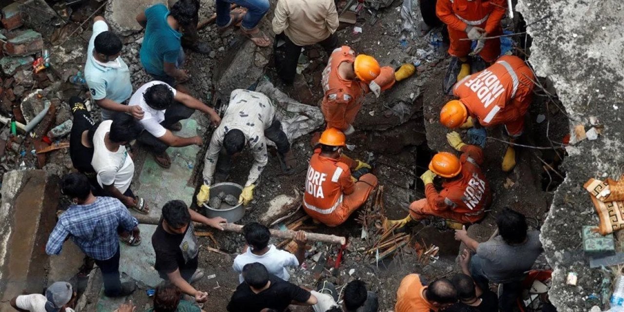 Hindistan'da Dini Etkinlikte Duvar Çökmesi: 9 Çocuk Hayatını Kaybetti