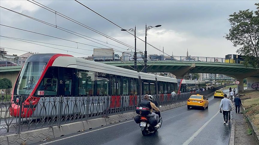 İstanbul'da Tramvay Seferleri Geçici Olarak Durduruldu