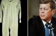 John F. Kennedy'nin Kan Lekeli İçliği eBay'de 1 Milyon Dolara Satışta