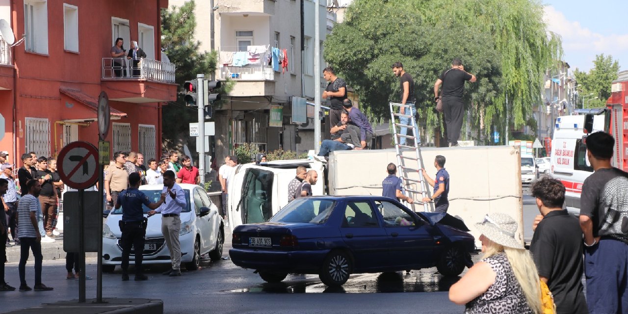 Kocasinan'da Korkunç Trafik Kazası: 3 Yaralı