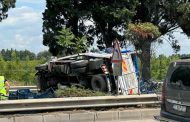 Yalova-İzmit Kara Yolunda TIR ile Kamyonet Çarpıştı