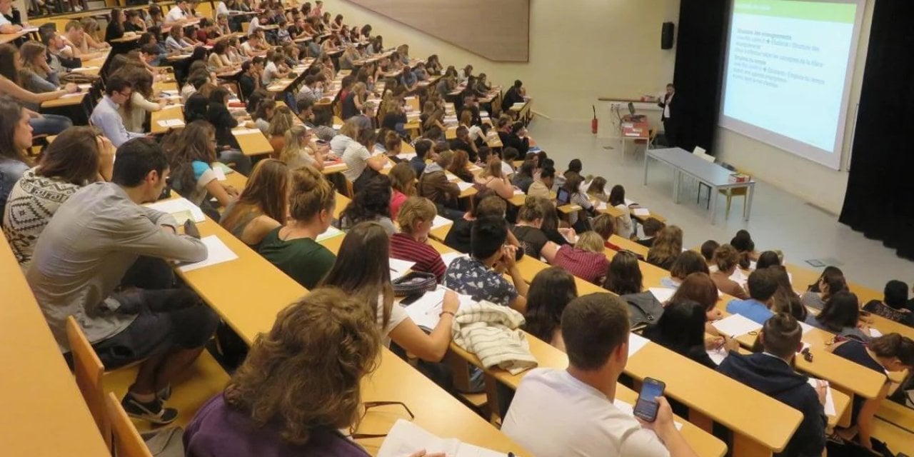 YKS Tercih Süreci ve Türkiye'deki Profesör Eksiklikleri