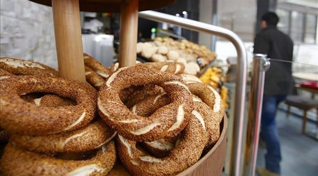 Yumurtalık'ta Çay ve Simit Fiyatları 5 Lira