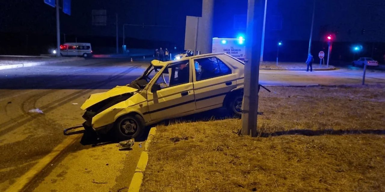 Çorum'un Alaca İlçesinde Trafik Kazası: 1 Ölü, 1 Yaralı