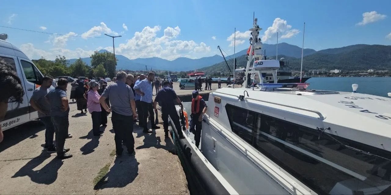 Kastamonu Cide'de Tekne Kazası: Kaptan Öztürk Kürelioğlu için Arama Çalışmaları Devam Ediyor