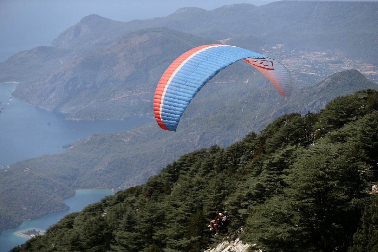 Ölüdeniz'de Yamaç Paraşütü ile Macera Dolu Bir Tatil